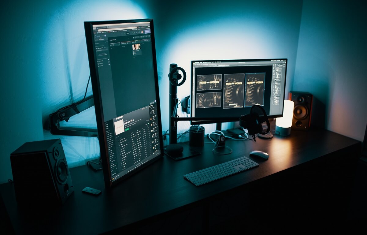 multiple-monitor-setup